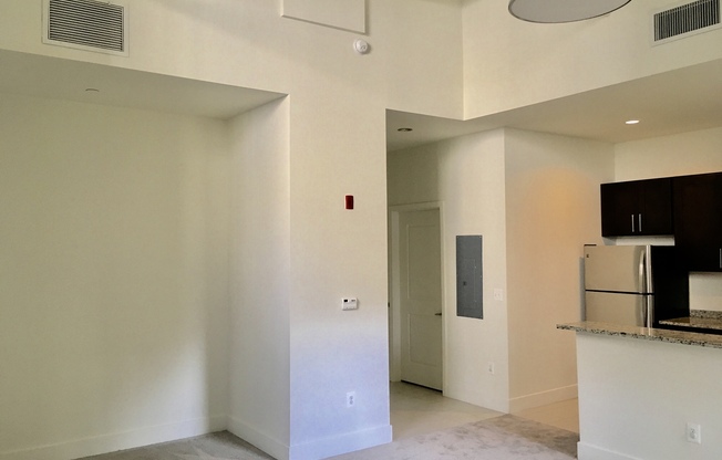 2 beds, 1 bath, 825 sqft, $1,350, Unit 116