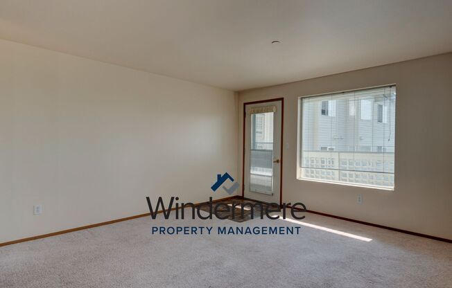 2 beds, 1.5 baths, $1,900