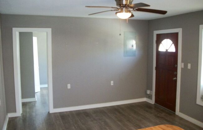 GREAT RENTAL NEAR DOWNTOWN!
