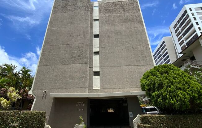 Makiki Bel-Aire - 1 BEDROOM/1 PARKING