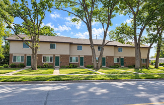 135-145 N Willson