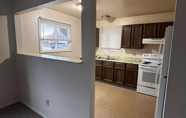 2 beds, 1 bath, $1,195, Unit 2