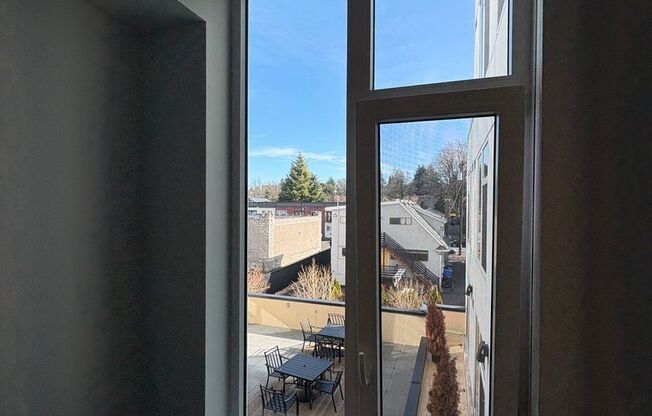 Studio, 1 bath, 236 sqft, $999, Unit 321