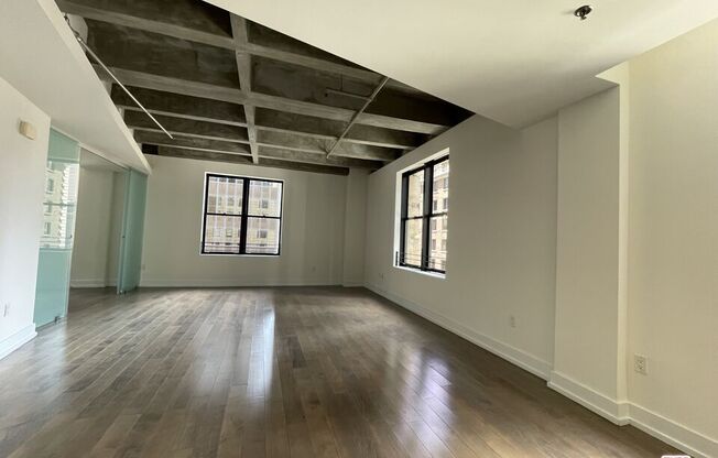 1 bed, 1 bath, 805 sqft, $2,866, Unit 907