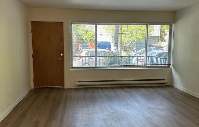 1 bed, 1 bath, 650 sqft, $1,685, Unit 102