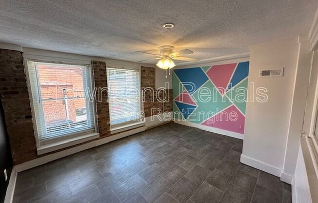 118 HAY ST