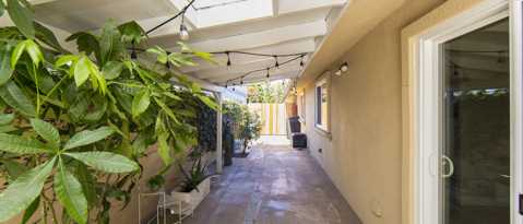 3649 W 109 ST