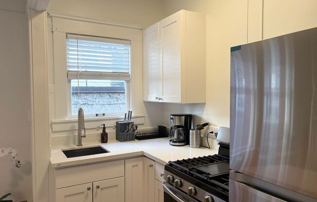 Studio, 1 bath, 335 sqft, $1,895, Unit Unit 206