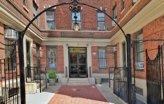 115 W 16 ST