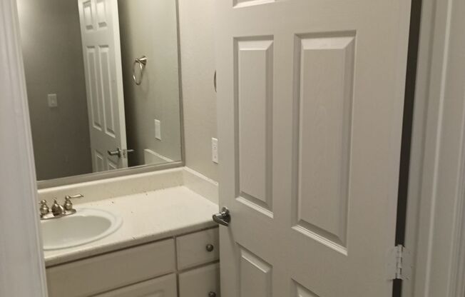 2 beds, 2 baths, 1,137 sqft, $1,599, Unit Las Vegas Blvd. 1239