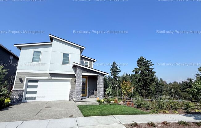 2024-Built 3-Bedroom Home with Modern Upgrades & Convenient Location
