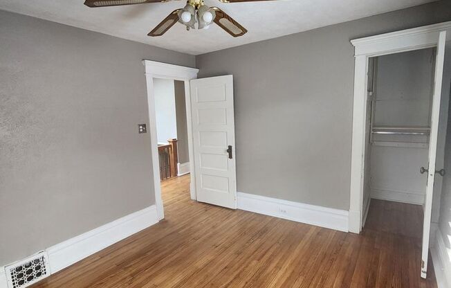 2 bedroom with 1 bath