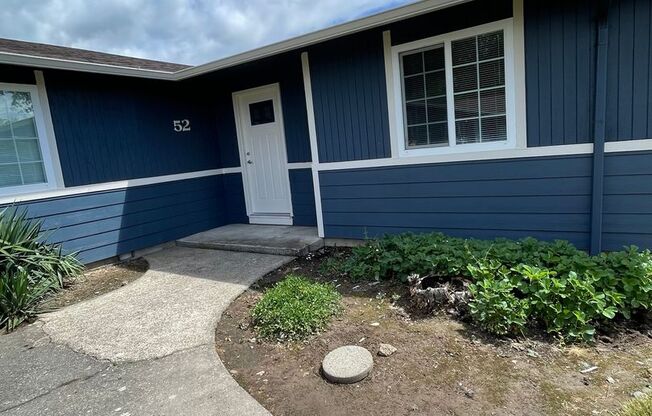 2 beds, 1 bath, 945 sqft, $1,575, Unit 052