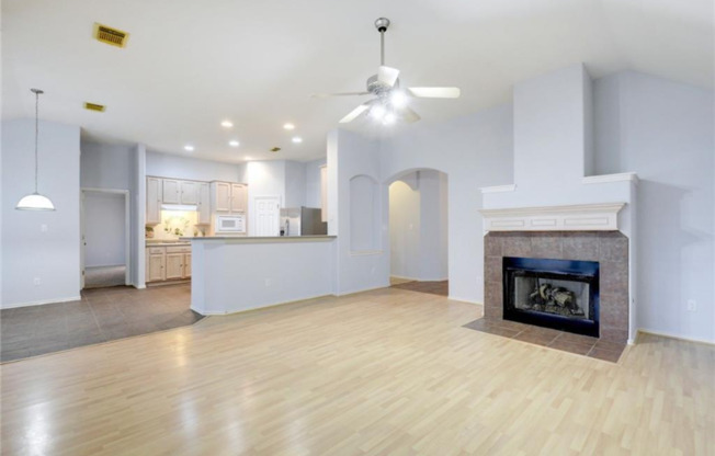 4405 S SUMMERCREST LOOP
