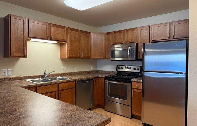 1 bed, 1 bath, 771 sqft, $975