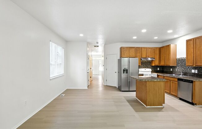 10911-15 NE Weidler St.