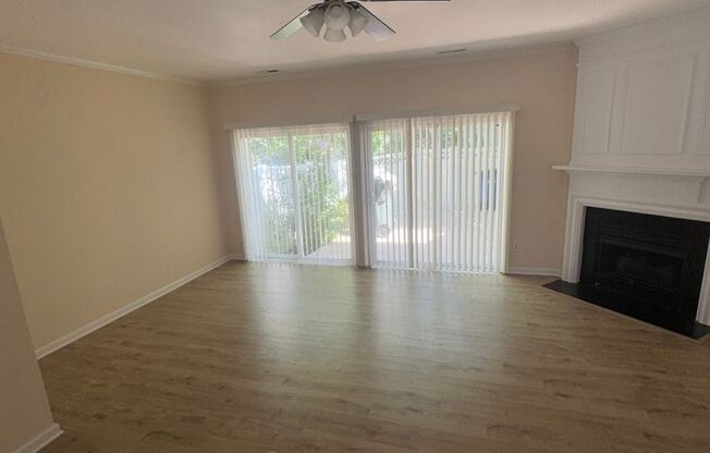 Lovely 3br 2.5ba TH in Raleigh! Available Now!