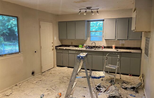 1412 Oakwood Dr., Denton TX 76205