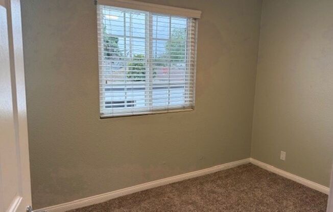 1 bed, 1 bath, 868 sqft, $2,295, Unit I22