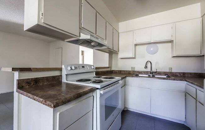 E Mesquite Ave. 1400& 1404