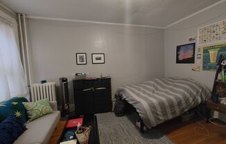 3 beds, 1 bath, $5,050, Unit 5R