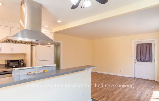 2 beds, 1 bath, $2,350, Unit 6960 Tower Street