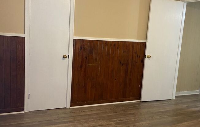 2 beds, 1 bath, $1,650