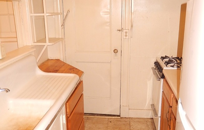 8 Craigie Cir.