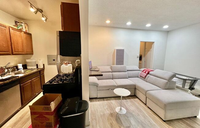 1 bed, 1 bath, 685 sqft, $2,299, Unit 09