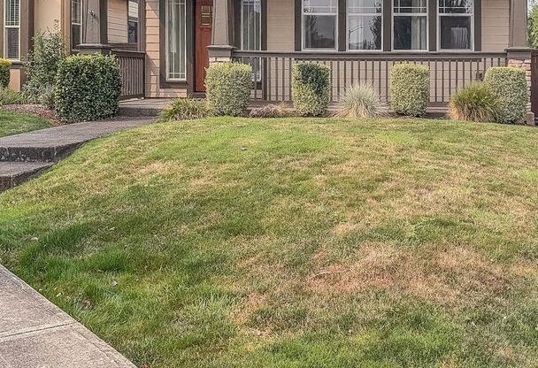 North Plains 4 Bedroom 2.5 Bath Home Available !!