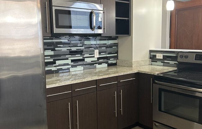 1 and 2 bedroom High Rise Apartments Downtown Evansville