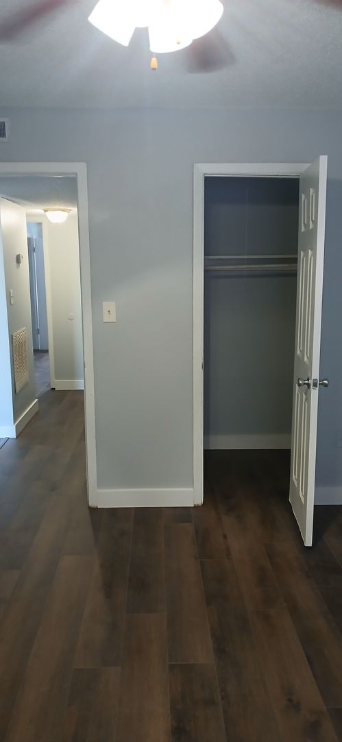 Conway Club Apartments