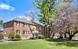 23 HAMMOND POND PKWY