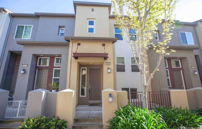 Beautiful updated 3-level, 3BR2.5BA and 2-car garage townhome!