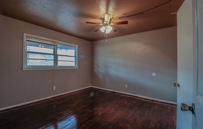 Cute 2-Bedroom near 19th & Quaker!