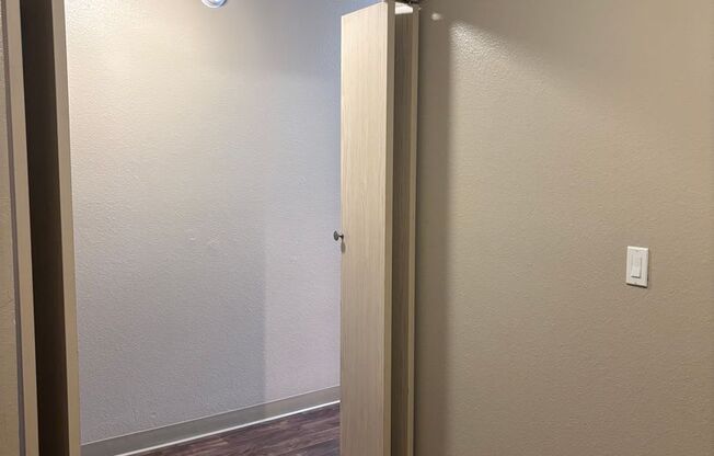 1 bed, 1 bath, 715 sqft, $2,045, Unit 307