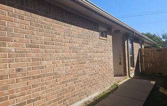 3 beds, 2 baths, $1,850