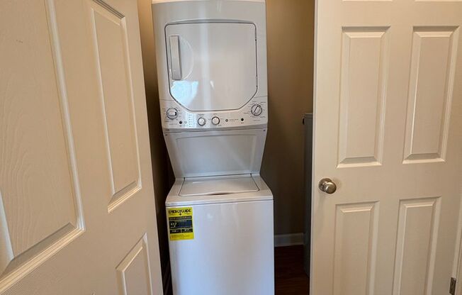 1 bed, 1 bath, 780 sqft, $795, Unit 252-H