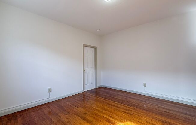 1 bed, 1 bath, 729 sqft, $1,300, Unit 305
