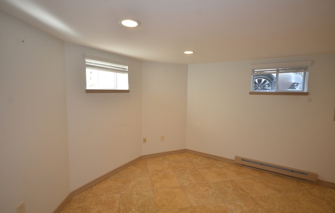 18 BENTON RD