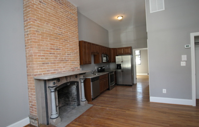 211 W Lanvale St
