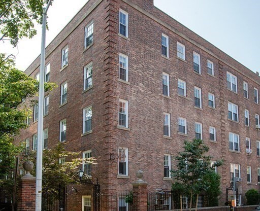 Studio, 1 bath, 282 sqft, $2,300, Unit 47