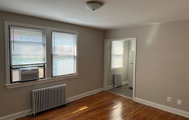 1 bed, 1 bath, $1,275