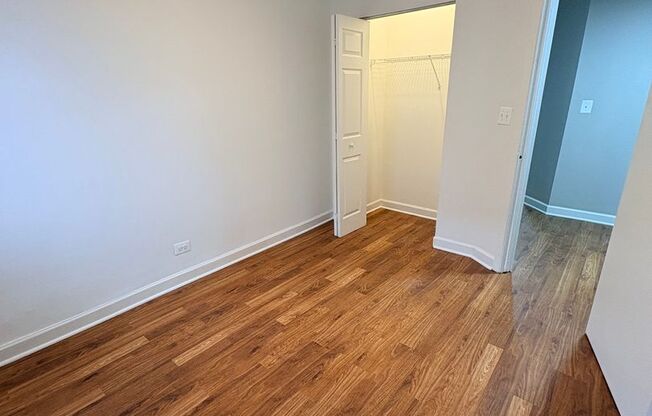 2 beds, 1 bath, 900 sqft, $1,295, Unit WL 012