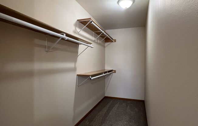 1 bed, 1 bath, 691 sqft, $890, Unit ME 2401-61