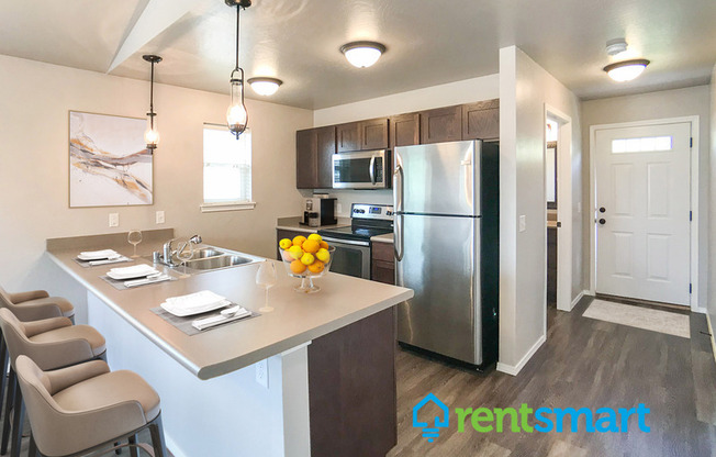 4939 POTTER PARK LOOP