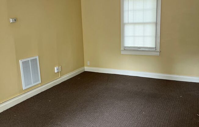 2 Bed, 1 Bath Apartment