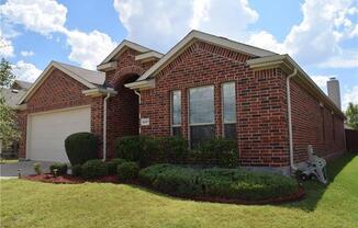5201 BEAR VLY DR