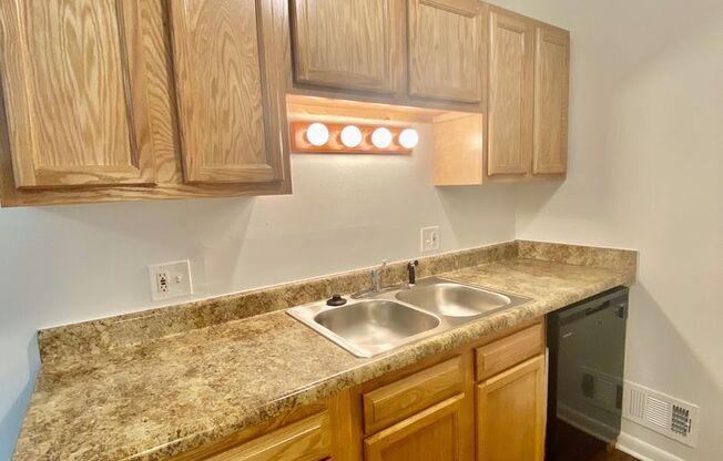 1 bed, 1 bath, 750 sqft, $1,145, Unit 302