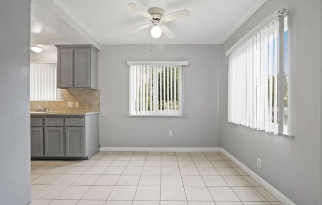 2433-2435 S. Baldwin Ave.